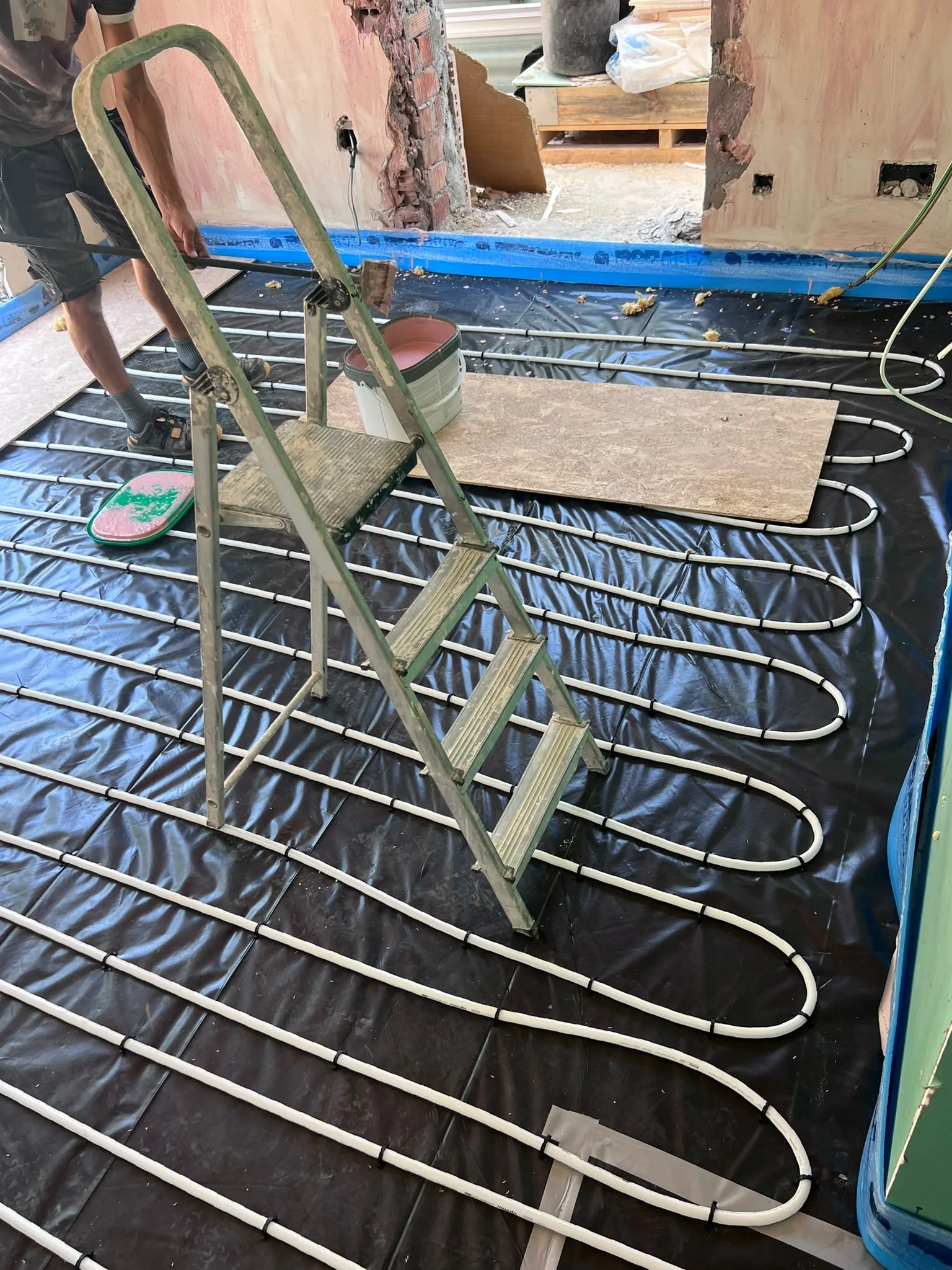 Water-based underfloor heating installation in Marbella – project photo 12