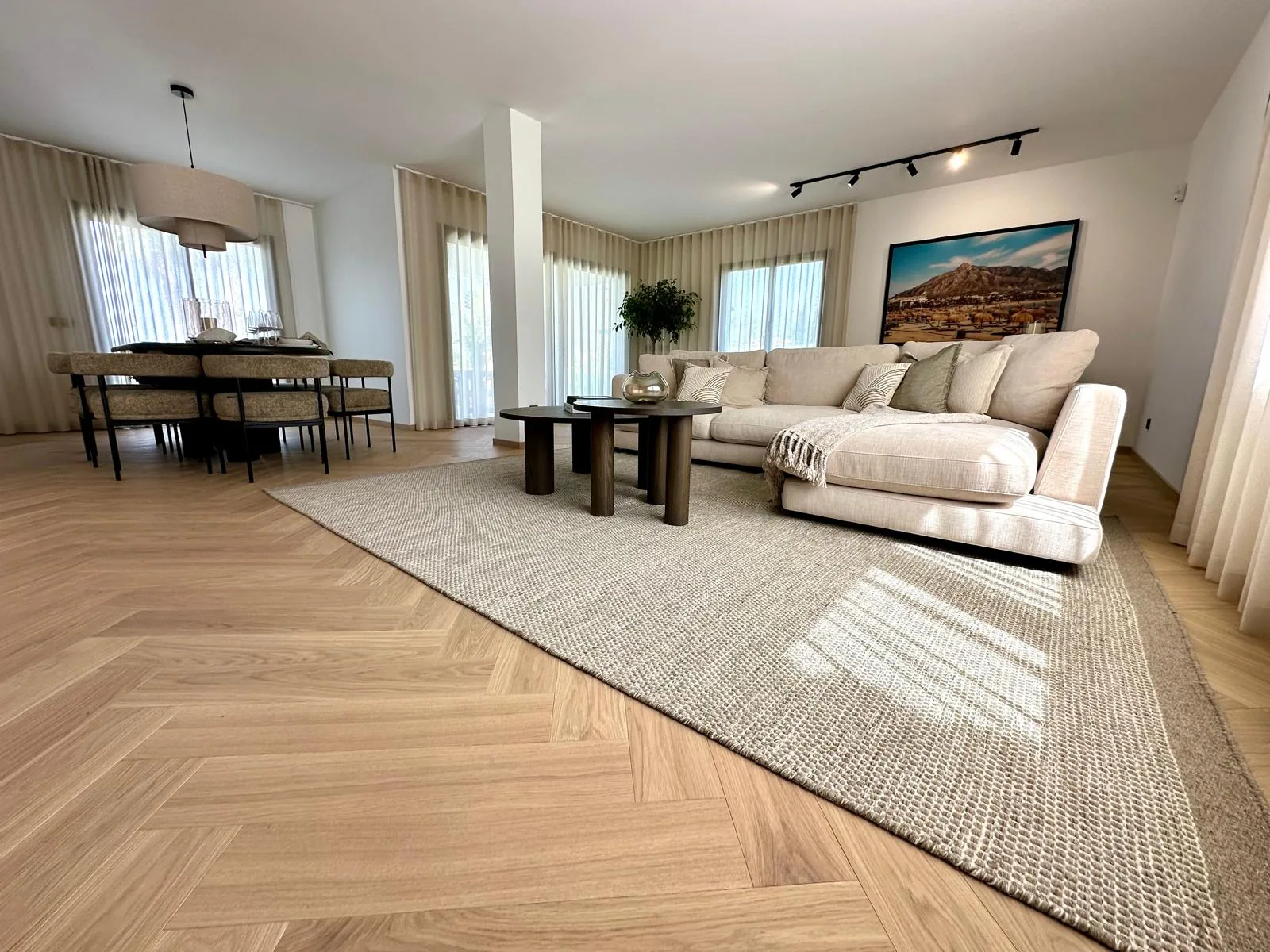 Flooring and wall finishes · 2